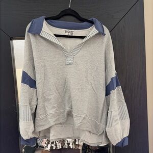 BUCKETLIST Women's V-Neck Sweater in Gray and Blue